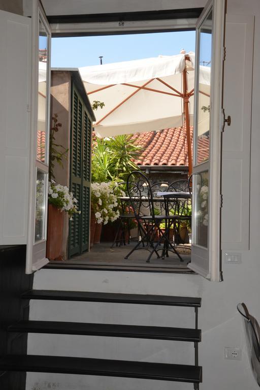 La Terrazza Di Vico Olivi B&B Ventimiglia Exterior photo